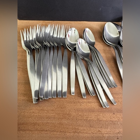 Vintage 48 piece Orion Stainless Steel Taiwan Cutlery Set Forks Spoons Knives - Picture 2 of 6